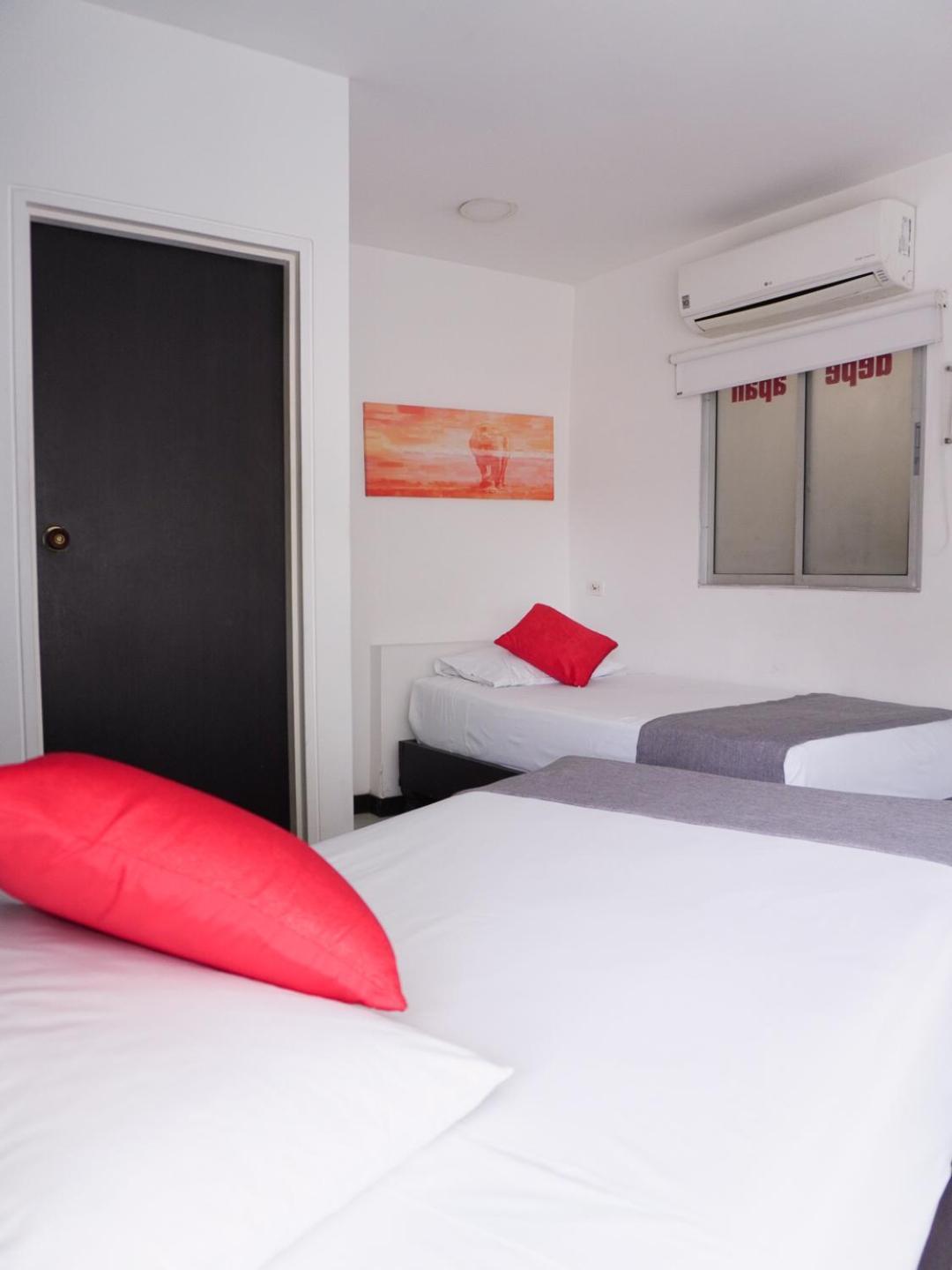 Hotel Depeapan à Cali Extérieur photo